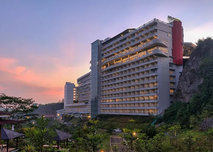 Le Eminence Puncak Hotel Convention & Resort